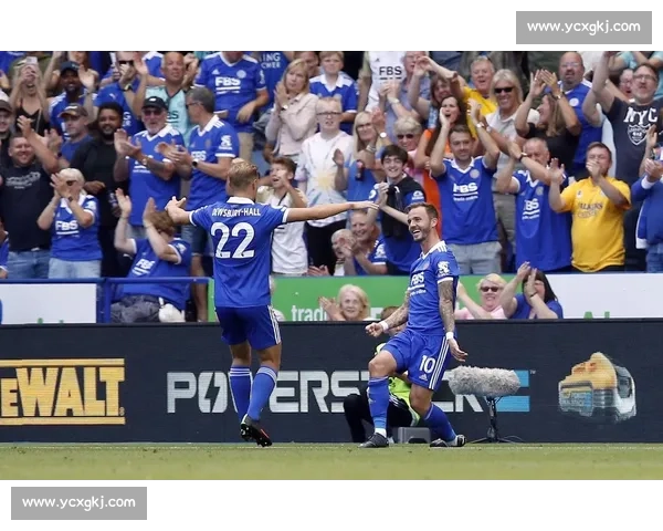 曼联迎战莱斯特城争夺英超重要胜利 两队全力以赴上演精彩对决 曼联迎战莱斯特城争夺英超重要胜利 两队全力以赴上演精彩对决